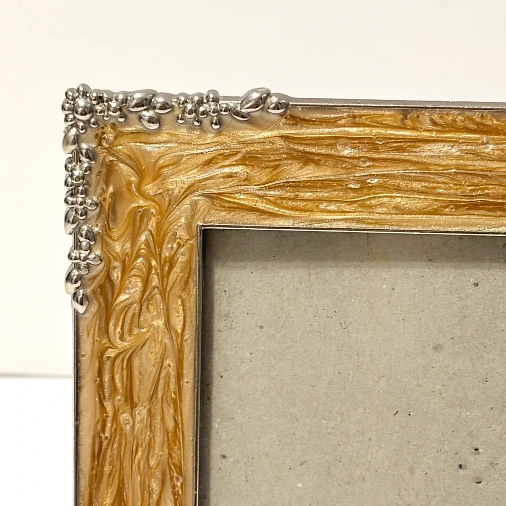 Ashleigh Manor Gold Enamel Beaded Corner 4x6 Picture Frame Tabletop Decor